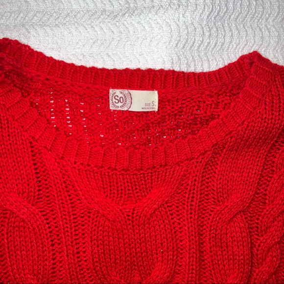 so / bright red cable knit scoop neck pullover sweater size small womens - Picture 3 of 7